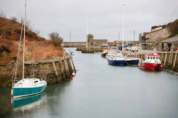 Anglesey Reino Unido Febrero 2012 Barcos Barcos Pesca Puerto Antiguo —  Fotos de Stock