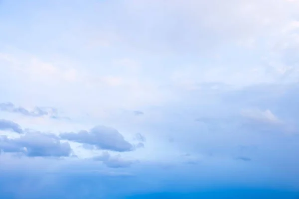 Céu Azul Nuvens Com Tempestade Horizonte Reino Unido — Fotografia de Stock