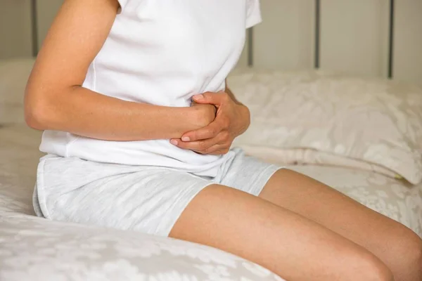 Stomach Pain Asian Indian Woman Holding Her Stomach Pain — Stok fotoğraf