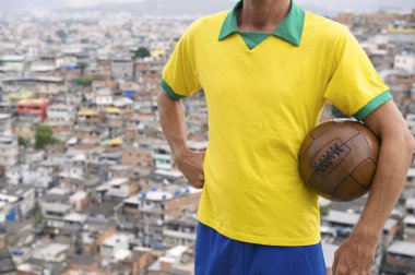 Brezilyalı futbol oyuncu vintage futbol topu favela