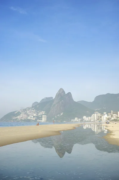 Rio de Janeiro Ipanema Strand Skyline zwei Brüder Berg Brasilien — Stockfoto