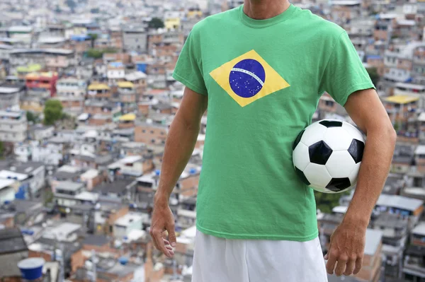 Balón de fútbol brasileño Favela Slum — Foto de Stock