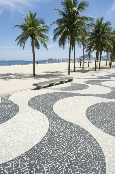 Copacabana beach boardwalk rio de janeiro Brazília — Stock Fotó