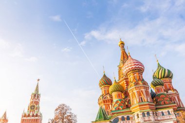 Tören manzaralı Moskova Kremlin St. Basil Kilisesi. Konsept başkent Rusya