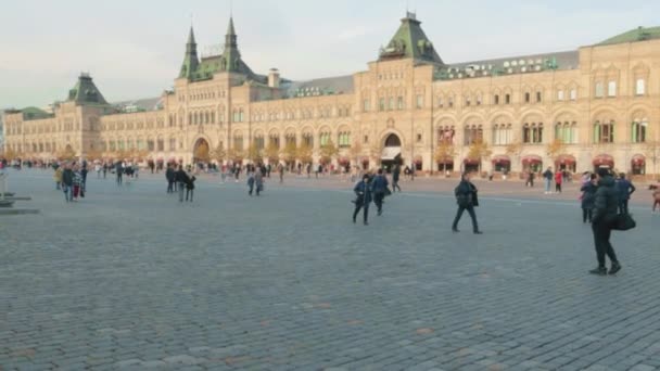 Plac Czerwony Moskwa Ludzie Chodzić Tsum Wycieczki Zwiedzanie Miasta Rosja — Wideo stockowe