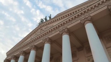 Moskova Bolşoy Tiyatrosu 'nun ön cephesi tarihi bina .