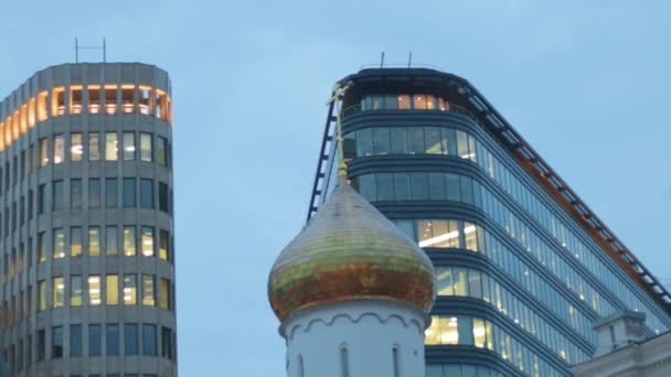 Centro de negocios White Square Moscú iglesia y edificios de oficinas — Vídeos de Stock
