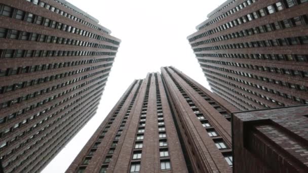 Grattacieli torri grigio nebbia tempo grigio colors.business uffici — Video Stock
