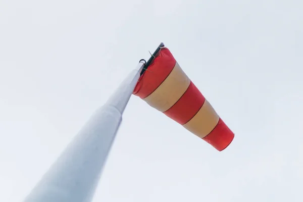 Ветреный Фон Облачного Неба Определяющий Направление Силу Ветра Станция Концептуальной — стоковое фото