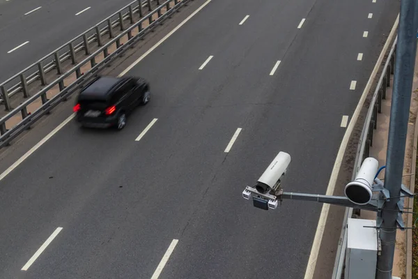 Radar fångst hastighet gräns fortkörning biljett körning fint foto — Stockfoto
