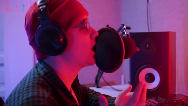 Zanger geluid opname muziek studio stem creatief talent — Stockvideo