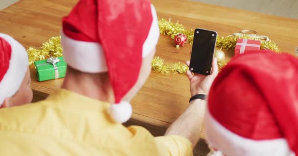 Baba Iki Oğulun Noel Akıllı Telefondan Fotokopi Çektikleri Bir Video — Stok video