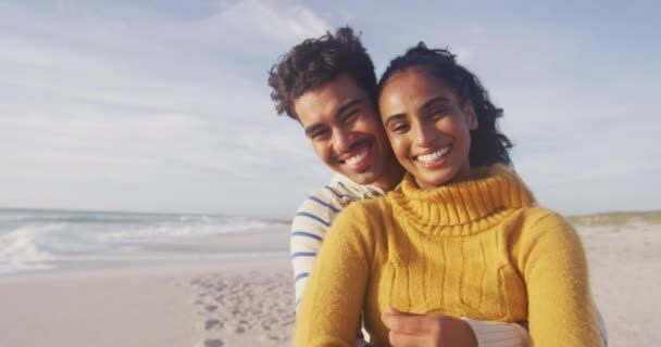 Portrait Happy Hispanic Couple Standing Embracing Beach Holidays Relaxation Outdoor — Stock Video