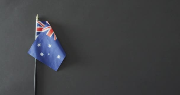 Primer Plano Bandera Australiana Con Estrellas Rayas Sobre Fondo Gris — Vídeo de stock
