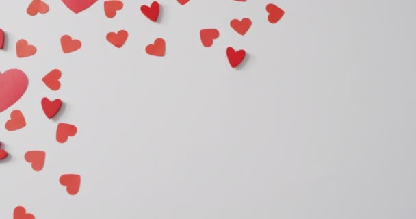 Corazones Papel Rojo Sobre Fondo Rosa Día San Valentín Día — Vídeos de Stock