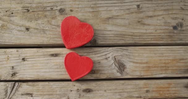 Rote Holzherzen Auf Holzgrund Valentinstag Valentinstag Liebe Und Festkonzept — Stockvideo