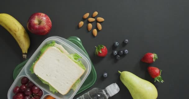 Video Van Gezonde Verpakte Lunch Van Groenten Fruit Vers Veganistisch — Stockvideo