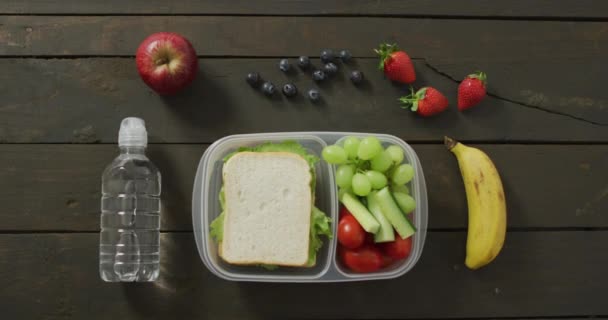 Video Van Gezonde Verpakte Lunch Van Groenten Fruit Vers Veganistisch — Stockvideo