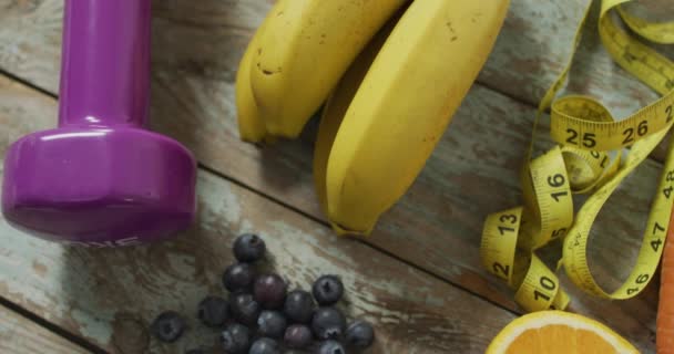 Vidéo Fruits Légumes Sains Sur Fond Bois Nourriture Végétalienne Fraîche — Video