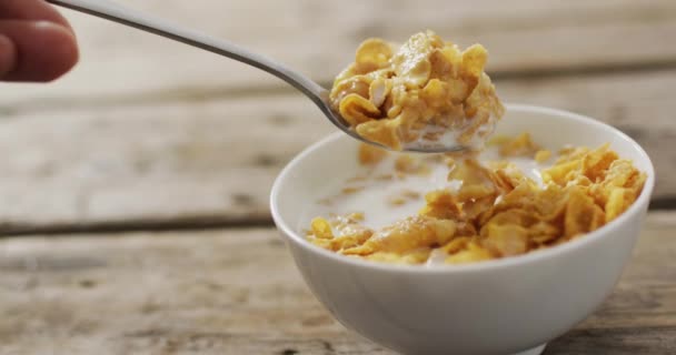 Wideo Zbóż Ceramicznej Misce Drewnianym Blatze Kuchennym Śniadanie Żywności Składników — Wideo stockowe