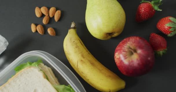 Video Van Gezonde Verpakte Lunch Van Groenten Fruit Vers Veganistisch — Stockvideo