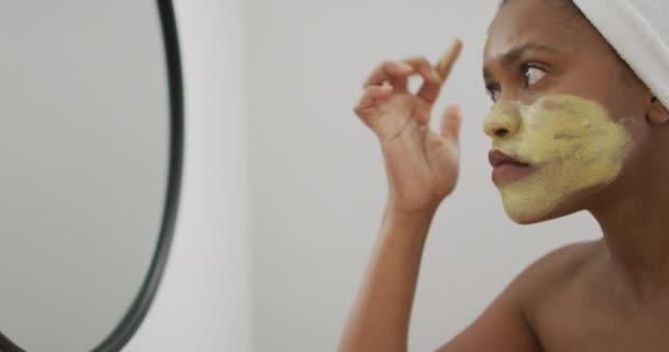 Happy African American Woman Apply Beauty Mask Face Bathroom Domestic — Stock Video