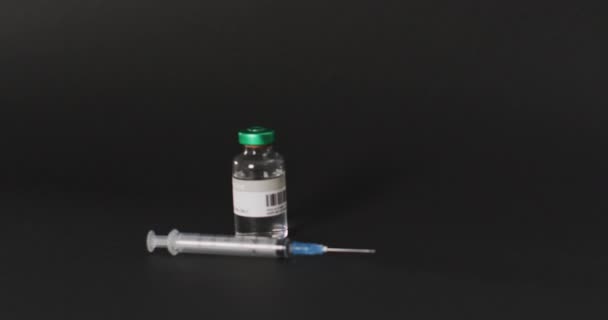 Video Close Vaccine Vial Black Background Global Medicine Healthcare Concept — Stock Video