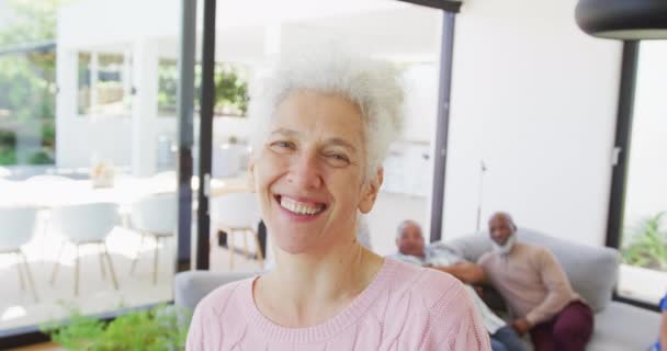 Portrait Happy Senior Caucasian Woman Other Seniors Retirement Home Healthy — Stockvideo