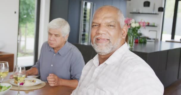 Portret Van Gelukkige Senioren Die Dineren Bejaardentehuis Gezond Actief Pensioen — Stockvideo