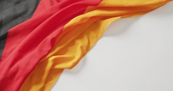 Video Scvrklé Vlajky Němců Ležící Bílém Pozadí Národnost Státní Symboly — Stock video