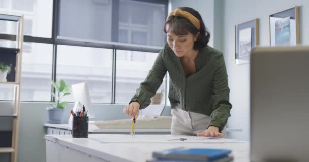 Biracial Businesswoman Working Schema Compass Alone Office Work Modern Office — Stock Video