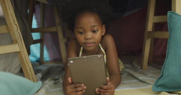 African American Girl Using Tablet Childhood Domestic Life Using Technology — Vídeo de Stock