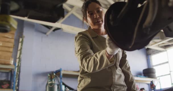 Video Biracial Female Car Mechanic Repairing Car Working Car Repair — Video