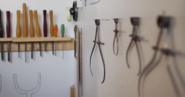 Video Tools Hanging Walls Traditional Carpentry Workshop Carpentry Craftsmanship Owning — 图库视频影像