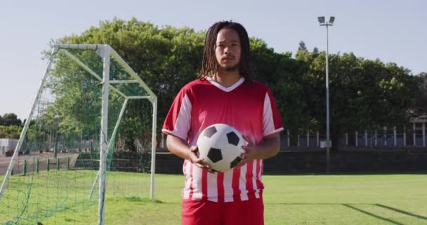 Video African American Football Male Player Ball Male Football Team — Vídeos de Stock