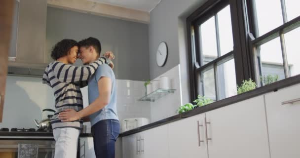 Happy Diverse Male Couple Smiling Dancing Together Kitchen Spending Quality — Vídeo de Stock