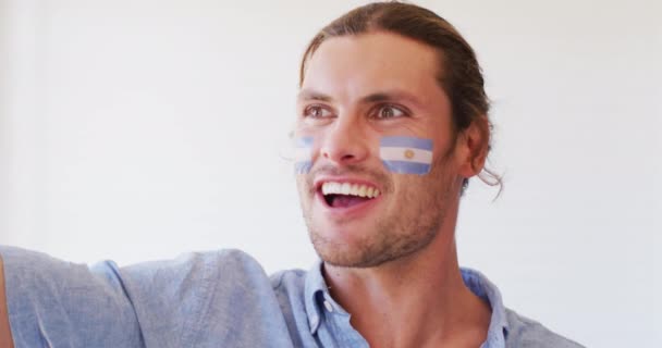 Image Happy Caucasian Man Flag Argentina Cheering Sport Cheering Patriotism — 图库视频影像