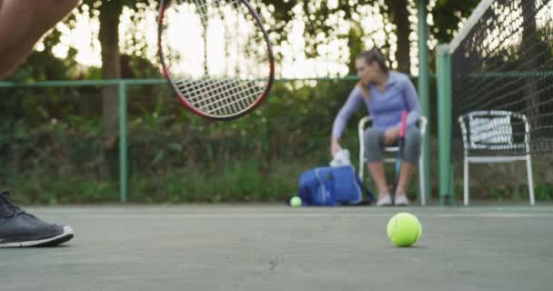 Video Happy Caucasian Man Picking Ball Court Healthy Active Lifestyle — Vídeos de Stock
