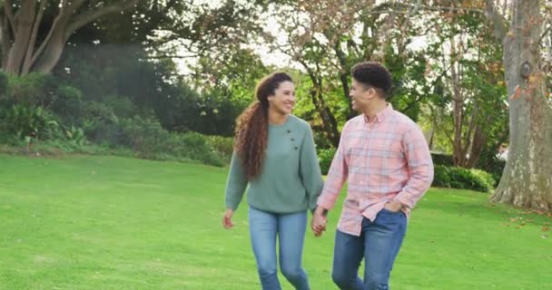 Video Biracial Couple Spending Time Garden Domestic Lifestyle Leisure Time — Stockvideo