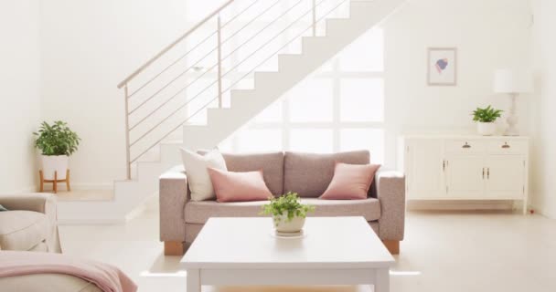 Allgemeine Ansicht Des Wohnzimmers Mit Sofa Und Treppe Innenarchitektur Und — Stockvideo