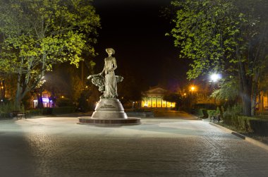 anıt şarkıcı solomiya krushelnytska.