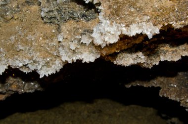 Dürzi Kristal Mağarası