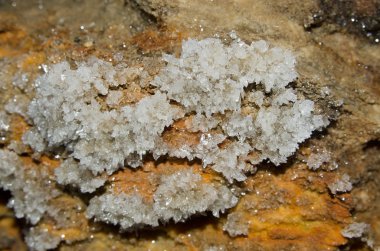 Dürzi Kristal Mağarası