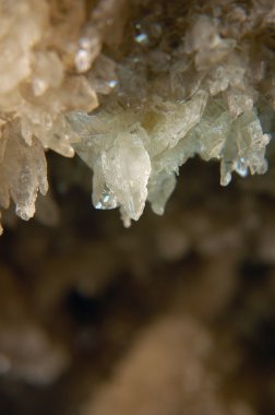 Dürzi Kristal Mağarası