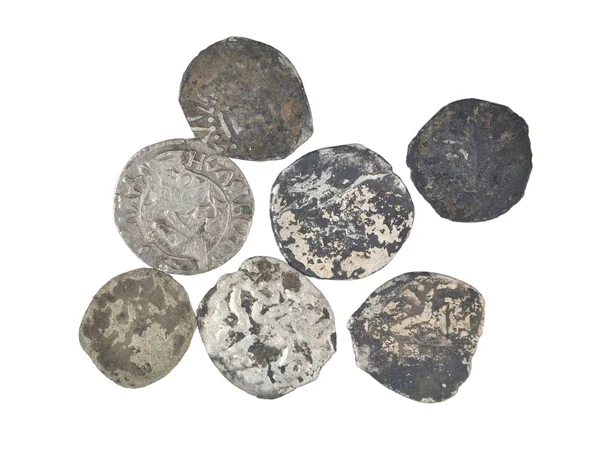 Маленькая сокровищница старых серебряных монет — стоковое фото