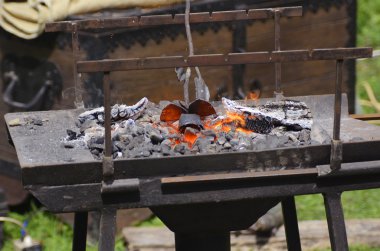 smithy örs üzerinde dekoratif desen yapma
