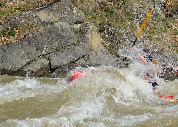 Rafting op de rivier berg — Stockfoto