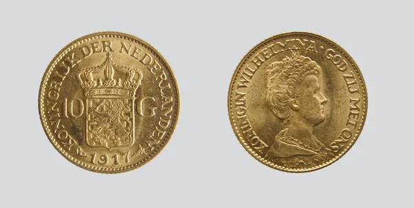 Gold coins of Europe 19-20 century, on a gray background — Stock Photo, Image