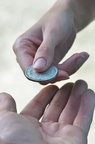 Silber Rubel in der Hand Stockbild