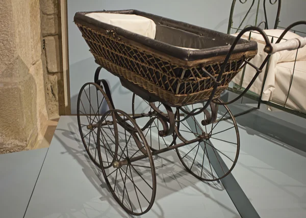 Antique baby carriage — Stock Photo, Image